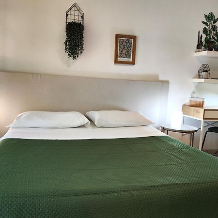 Casa Viola A 900 Mt Dalla Staz. Centrale Pescara Extérieur photo