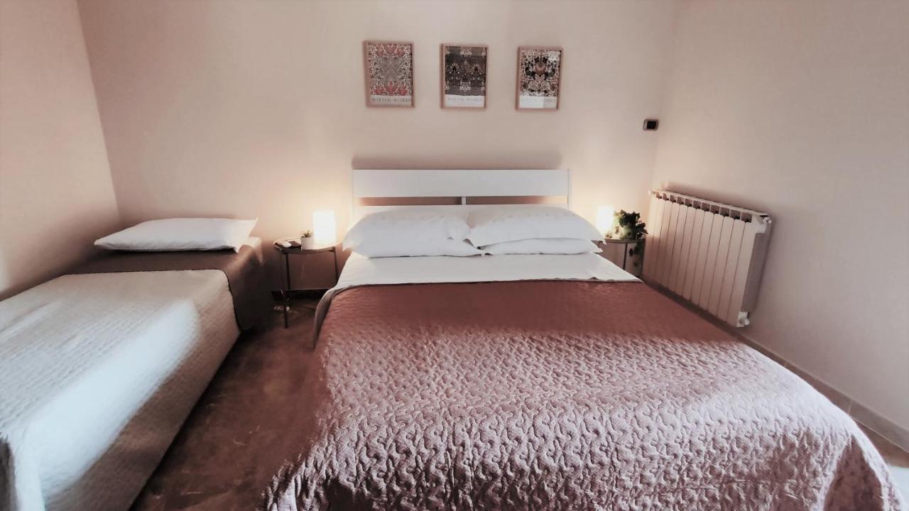 Casa Viola A 900 Mt Dalla Staz. Centrale Pescara Extérieur photo